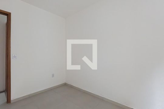 Quarto 2 de apartamento para alugar com 2 quartos, 42m² em Jardim Silvestre, Guarulhos