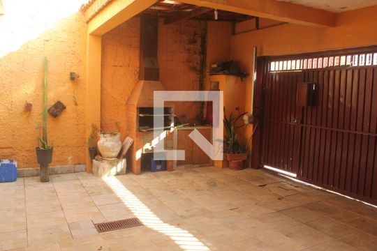 Garagem de casa à venda com 3 quartos, 150m² em Jardim Ubirajara (zona Sul), São Paulo