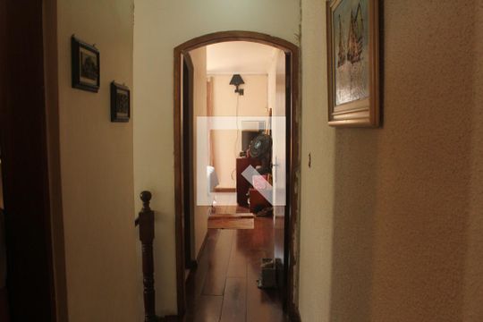 Corredor de casa à venda com 3 quartos, 150m² em Jardim Ubirajara (zona Sul), São Paulo