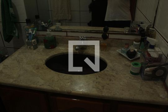 Banheiro da Suíte de casa à venda com 3 quartos, 150m² em Jardim Ubirajara (zona Sul), São Paulo