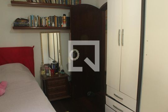 Quarto 2 de casa à venda com 3 quartos, 150m² em Jardim Ubirajara (zona Sul), São Paulo