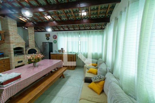 Churrasqueira de casa para alugar com 3 quartos, 400m² em Vila Rio Branco, São Paulo