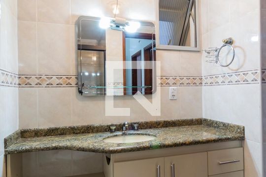 Banheiro social de apartamento à venda com 3 quartos, 96m² em Parque Mandaqui, São Paulo