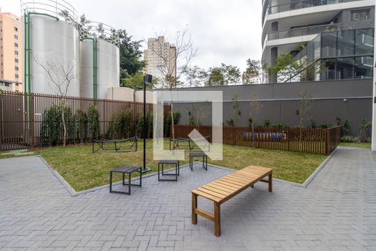 Área comum do prédio de kitnet/studio à venda com 1 quarto, 27m² em Vila Nova Conceição, São Paulo