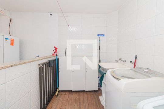 Área de Serviço de casa à venda com 4 quartos, 350m² em Parque Novo Mundo, São Paulo