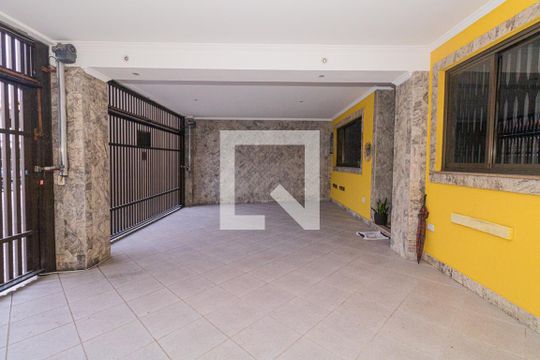Garagem de casa à venda com 4 quartos, 350m² em Parque Novo Mundo, São Paulo