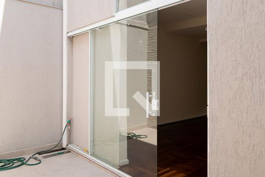 Área Externa de casa à venda com 3 quartos, 140m² em Campo Belo, São Paulo