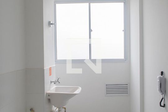 Área de Serviço de apartamento para alugar com 2 quartos, 44m² em Vila Santa Maria, São Paulo