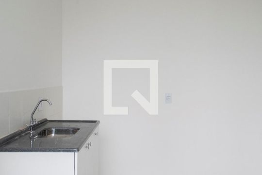 Cozinha de apartamento para alugar com 2 quartos, 44m² em Vila Santa Maria, São Paulo