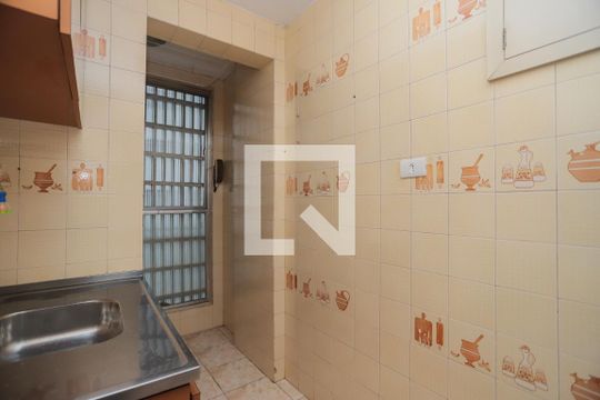 Cozinha de apartamento para alugar com 1 quarto, 32m² em Perdizes, São Paulo