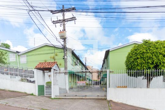 fa de casa de condomínio à venda com 2 quartos, 65m² em São José, Porto Alegre