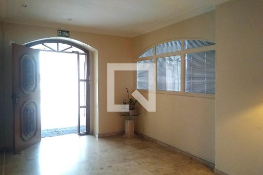 Hall social de apartamento para alugar com 2 quartos, 68m² em Chácara Inglesa, São Paulo