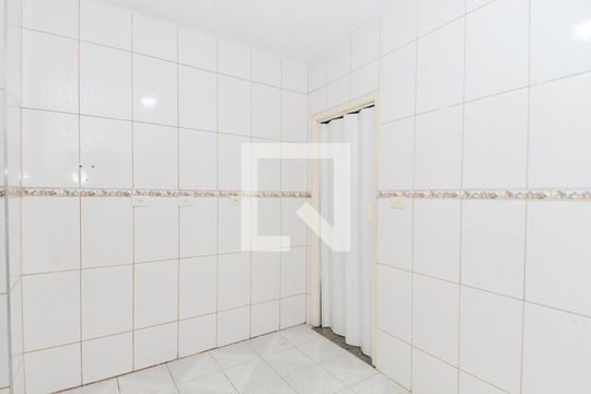 Cozinha de casa para alugar com 1 quarto, 37m² em Vila Antonieta, Guarulhos