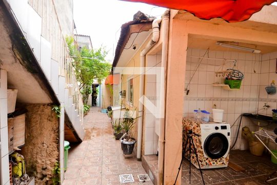 Vista do Quarto de casa para alugar com 1 quarto, 37m² em Vila Antonieta, Guarulhos