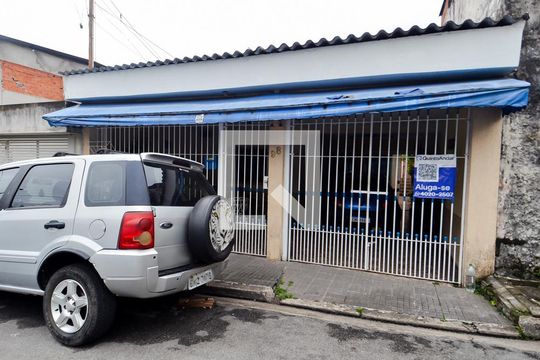 Fachada de casa para alugar com 1 quarto, 37m² em Vila Antonieta, Guarulhos