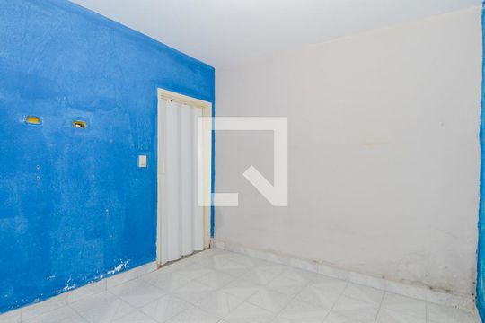 Quarto de casa para alugar com 1 quarto, 37m² em Vila Antonieta, Guarulhos