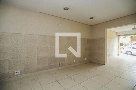 Sala de casa à venda com 2 quartos, 103m² em Alto de Pinheiros, São Paulo
