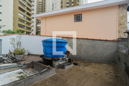 Quintal de casa à venda com 2 quartos, 103m² em Alto de Pinheiros, São Paulo