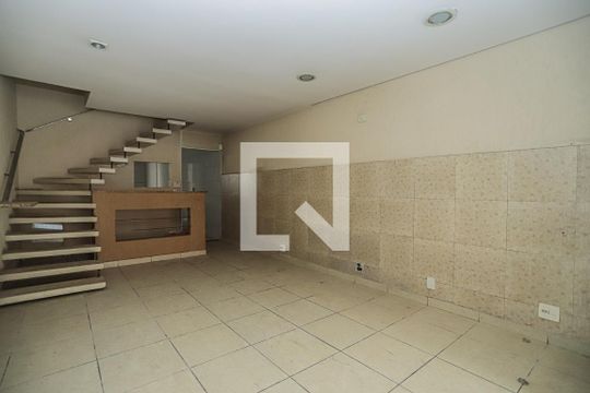 Sala de casa à venda com 2 quartos, 103m² em Alto de Pinheiros, São Paulo