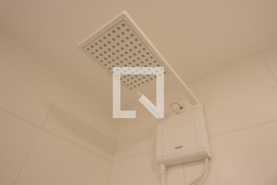 Chuveiro de apartamento para alugar com 1 quarto, 25m² em Santo Amaro, São Paulo