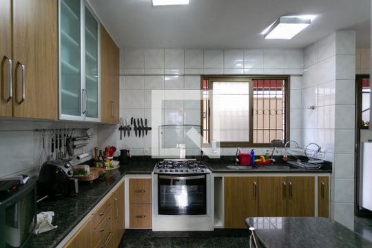 Cozinha de apartamento para alugar com 3 quartos, 245m² em Cidade Nova, Belo Horizonte