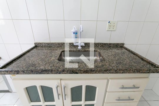 Cozinha de apartamento para alugar com 2 quartos, 55m² em Jardim Santo Ignacio, São Bernardo do Campo
