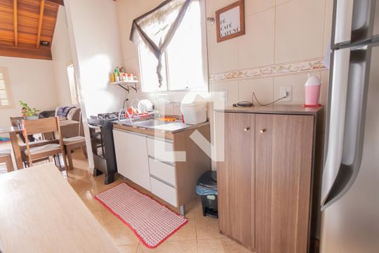 Cozinha de casa à venda com 3 quartos, 98m² em Scharlau, São Leopoldo