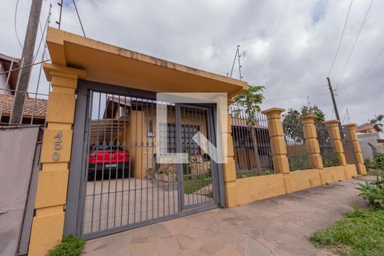 Fachada de casa à venda com 3 quartos, 190m² em Scharlau, São Leopoldo