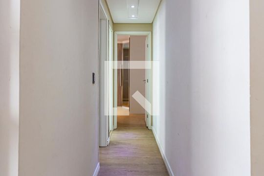 Corredor de apartamento à venda com 2 quartos, 47m² em Vila Homero Thon, Santo André