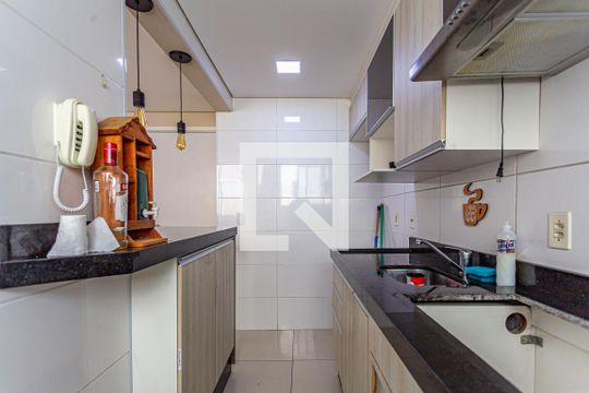 Cozinha de apartamento à venda com 2 quartos, 47m² em Vila Homero Thon, Santo André