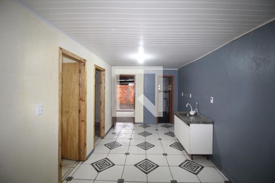 Sala de casa para alugar com 3 quartos, 220m² em Rubem Berta, Porto Alegre