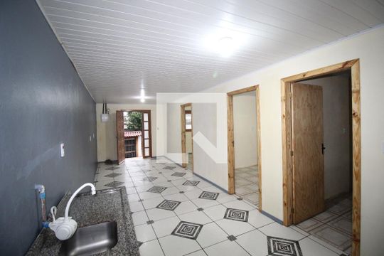 Sala/Cozinha de casa para alugar com 3 quartos, 220m² em Rubem Berta, Porto Alegre