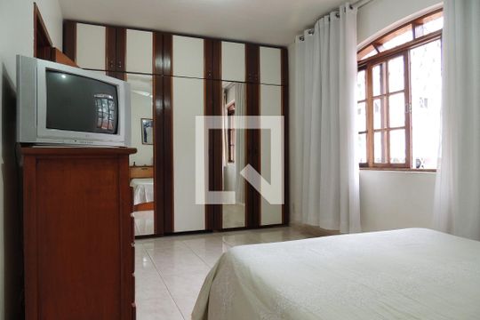 Quarto Suíte 1 de casa para alugar com 6 quartos, 366m² em Freguesia (jacarepaguá), Rio de Janeiro