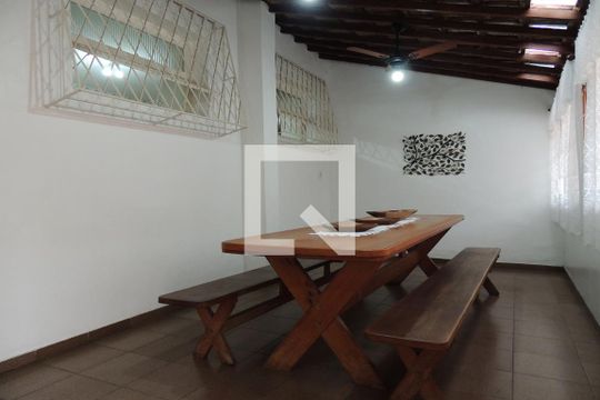 Detalhe de casa para alugar com 6 quartos, 366m² em Freguesia (jacarepaguá), Rio de Janeiro