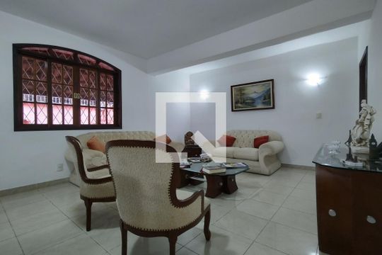 Sala de casa para alugar com 6 quartos, 366m² em Freguesia (jacarepaguá), Rio de Janeiro