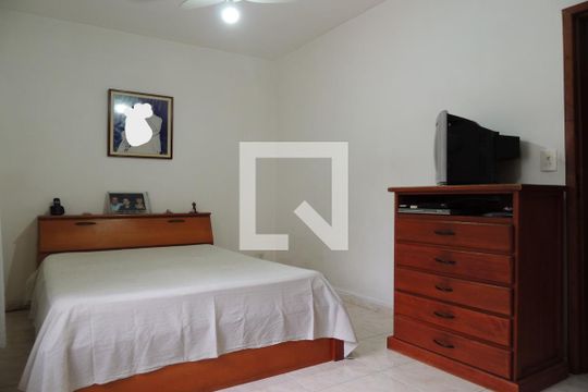 Quarto Suíte 1 de casa para alugar com 6 quartos, 366m² em Freguesia (jacarepaguá), Rio de Janeiro