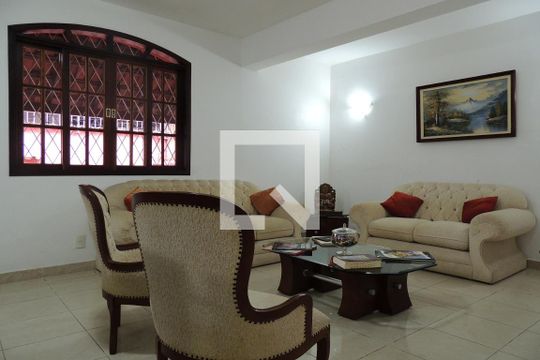 Sala de casa para alugar com 6 quartos, 366m² em Freguesia (jacarepaguá), Rio de Janeiro