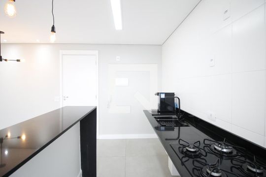 Cozinha de apartamento para alugar com 2 quartos, 44m² em Jardim Novo Santo Amaro, São Paulo