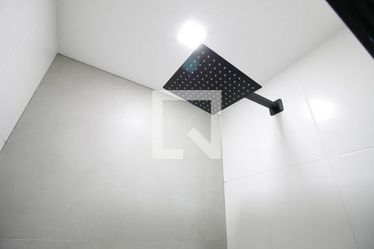 Banheiro de apartamento para alugar com 2 quartos, 44m² em Jardim Novo Santo Amaro, São Paulo