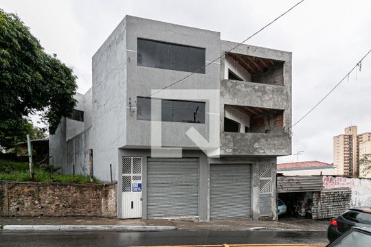 Fachada de casa para alugar com 1 quarto, 30m² em Vila Buenos Aires, São Paulo