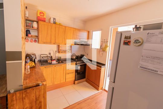 Cozinha de apartamento à venda com 2 quartos, 51m² em Feitoria, São Leopoldo