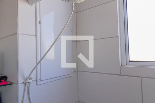 Banheiro de apartamento à venda com 2 quartos, 51m² em Feitoria, São Leopoldo