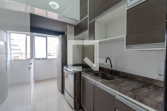 Cozinha de apartamento para alugar com 1 quarto, 89m² em Bela Vista, São Paulo