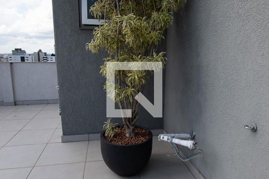 área externa lavanderia de kitnet/studio para alugar com 1 quarto, 32m² em Centro, São Leopoldo