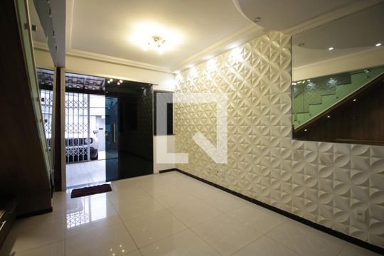 Sala de casa à venda com 2 quartos, 120m² em Jardim Leblon, Belo Horizonte