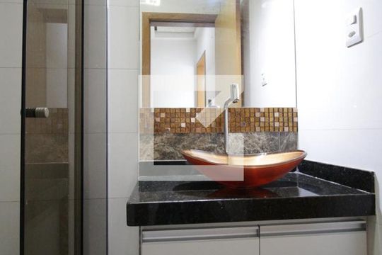 Banheiro Social de casa à venda com 2 quartos, 120m² em Jardim Leblon, Belo Horizonte