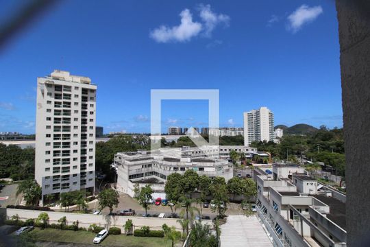 Sala - Vista de apartamento à venda com 2 quartos, 60m² em Jacarepaguá, Rio de Janeiro