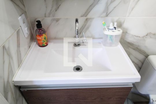 Banheiro Social de apartamento à venda com 2 quartos, 60m² em Jacarepaguá, Rio de Janeiro
