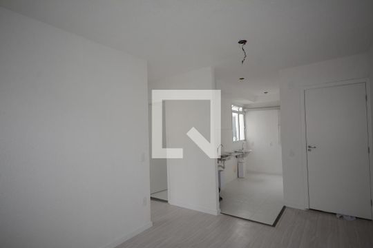 Sala de apartamento para alugar com 2 quartos, 44m² em Braz de Pina, Rio de Janeiro