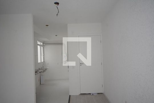 Sala de apartamento para alugar com 2 quartos, 44m² em Braz de Pina, Rio de Janeiro